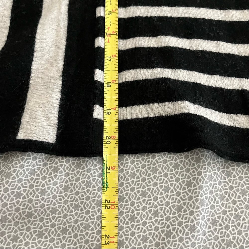 STRIPE LONGSLEEVE TOP - Picture 6 of 6